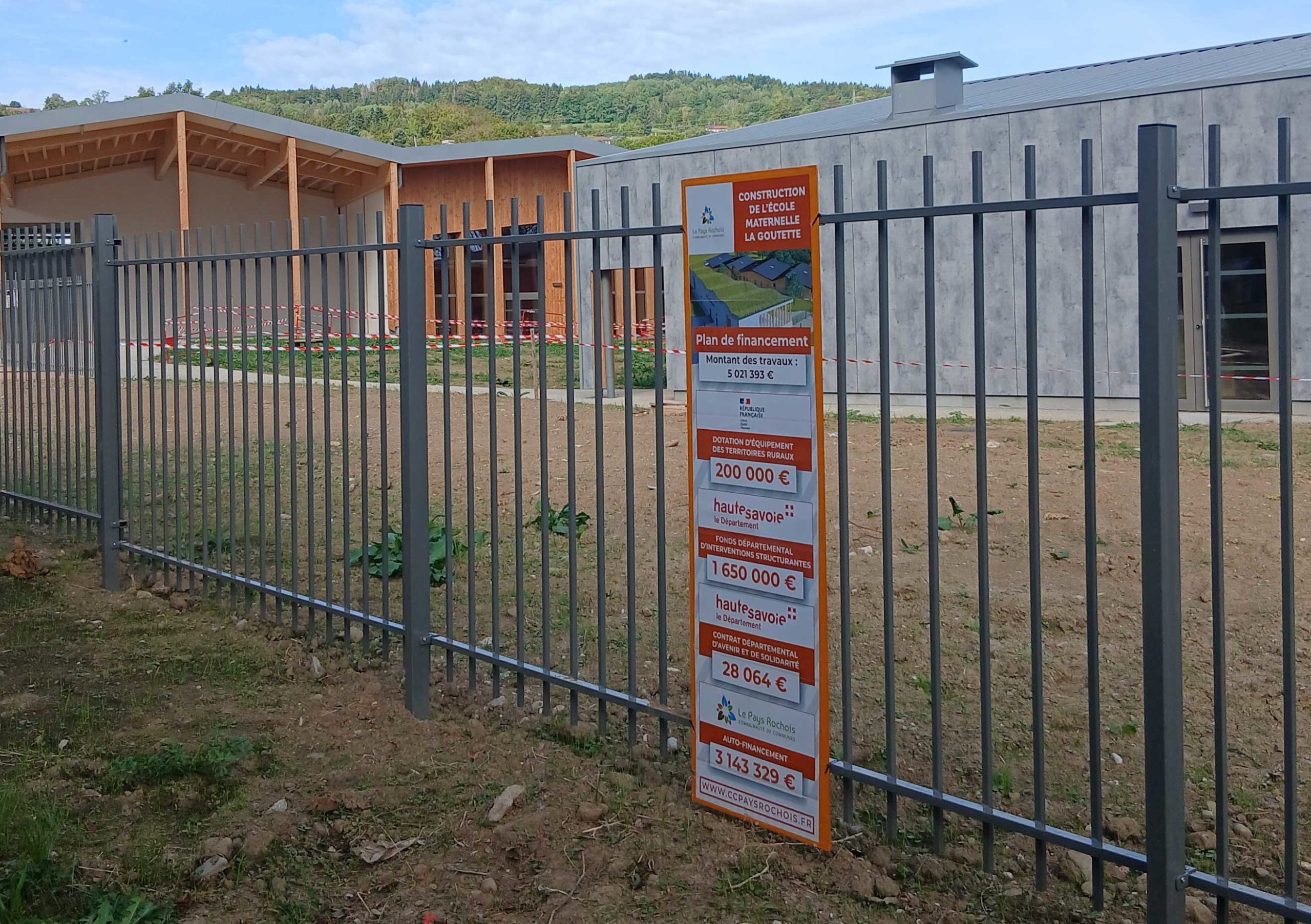 Panneau financement école de la Goutette à Éteaux